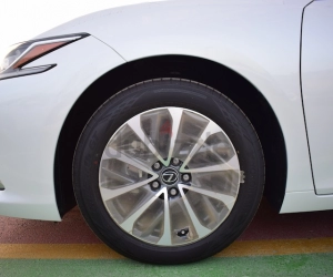 Lexus ES-Series, год 2023, цвет Silver-Hybrid, пробег 0 km, фото 262283